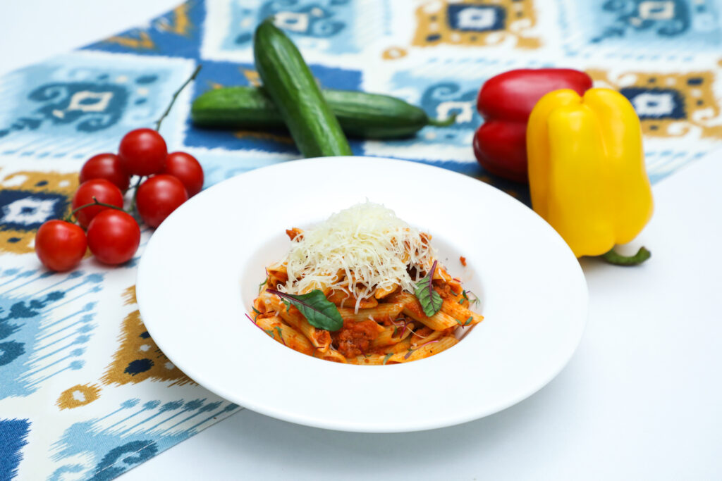 PENNE BOLOGNESE